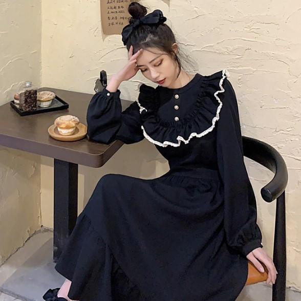 Retro stiliaus moteriška suknelė su apvalia iškirpte ir sagomis