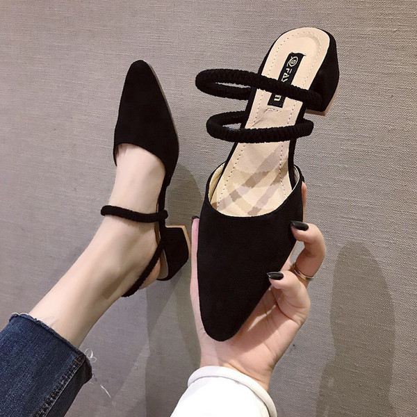 Női papucs öko velúrból, alacsony sarkú és pántokkal