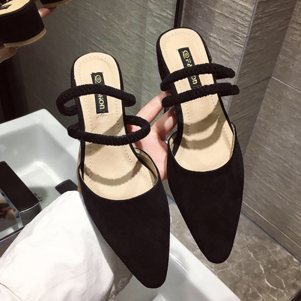 Női papucs öko velúrból, alacsony sarkú és pántokkal