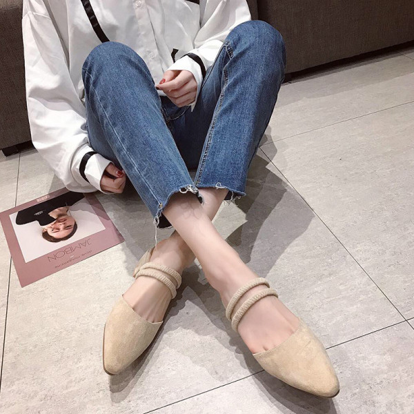 Női papucs öko velúrból, alacsony sarkú és pántokkal