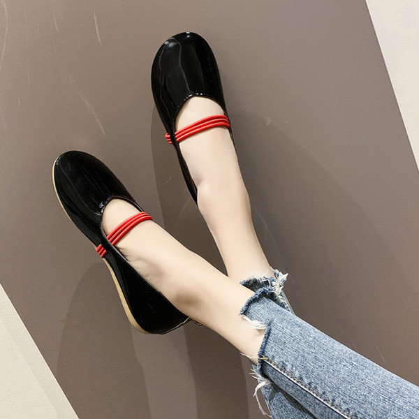 Női alkalmi cipő színes pánttal, lapos talppal