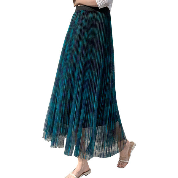 Új modell hajtogatott női szoknya tüllel és mintával