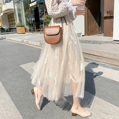 Naujo modelio moteriškas sijonas su siuvinėjimu ir blizgiu efektu