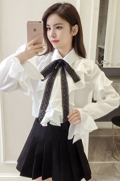 Дамска ежедневна риза с панделка и класическа яка в бял цвят