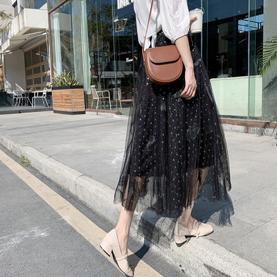 Κομψό  μοντέλο  γυναικεία φούστα από τούλι με  κεντήματα