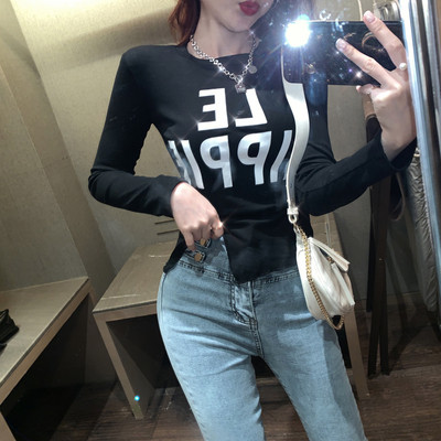 Ikdienas sieviešu blūze ar uzrakstu un garām piedurknēm