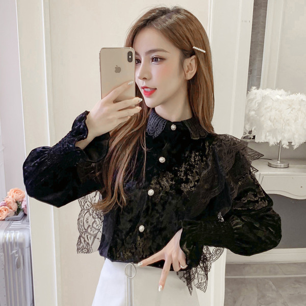 Stilingi moteriški aksominiai marškiniai su nėriniais ir sagomis