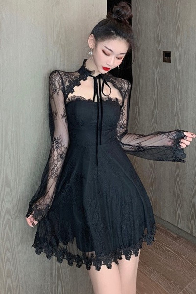 Rochie moderna de dama cu dantela si cravate