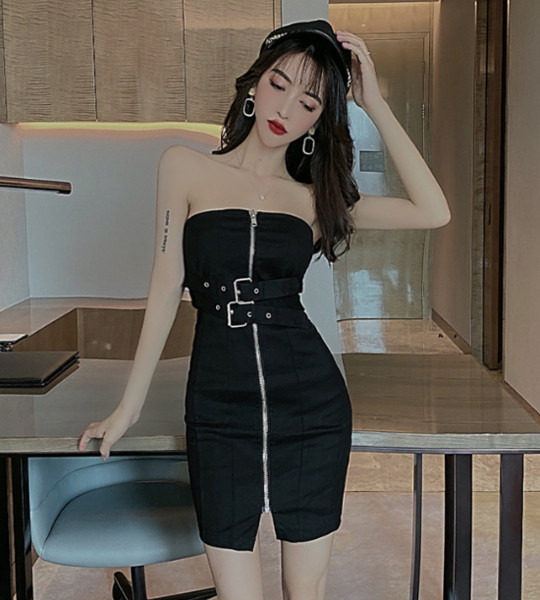 Naujo modelio trumpa suknelė su užtrauktuku ir dirželiu