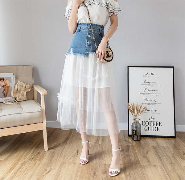 Moteriškas modernus sijonas iš tiulio ir džinsinio audinio aukštu juosmeniu