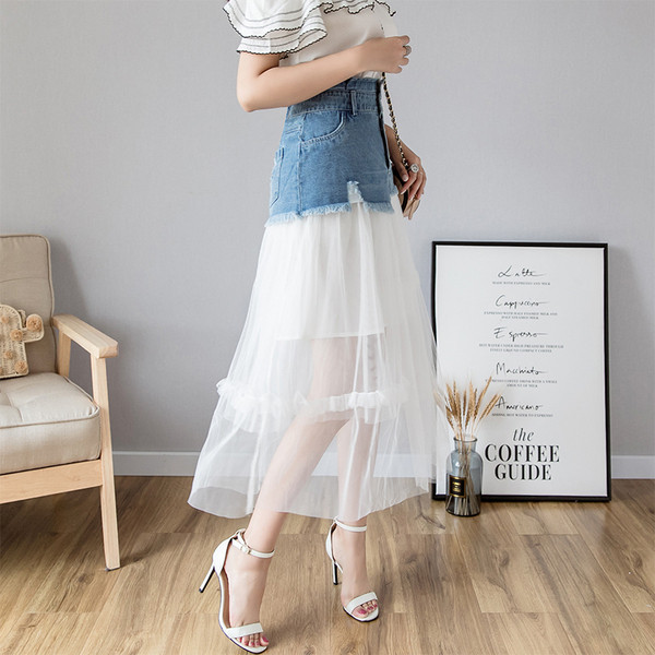 Moteriškas modernus sijonas iš tiulio ir džinsinio audinio aukštu juosmeniu