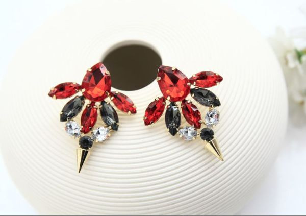 Elegantsed naiste värviliste kivikestega kõrvarõngad