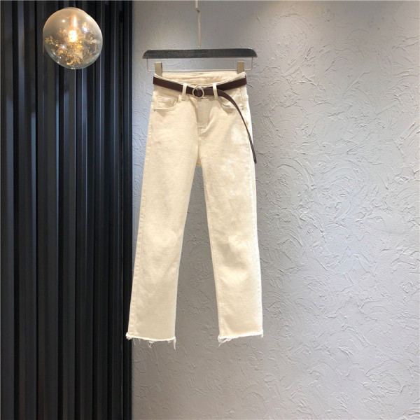 Moteriški laisvalaikio džinsai aukštu juosmeniu ir kišenėmis – tiesaus modelio