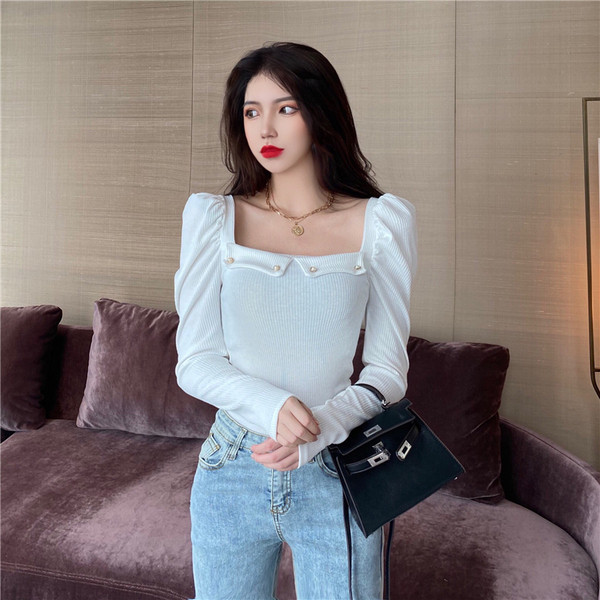 Bluză de damă modernă cu decolteu pătrat