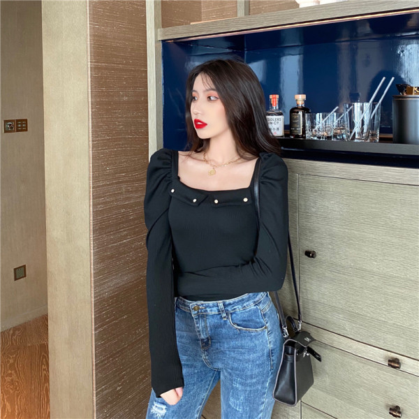 Bluză de damă modernă cu decolteu pătrat