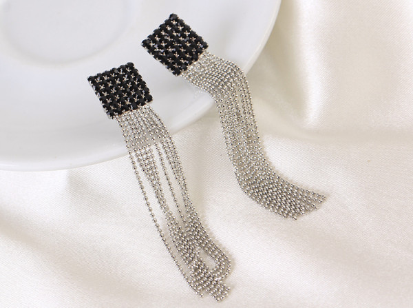 Modern női lógó fülbevaló fekete és ezüst kövekkel