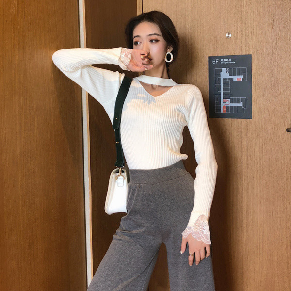 Moteriška palaidinė iš velveto džersio su iškirptomis dalimis ir nėrinių elementais