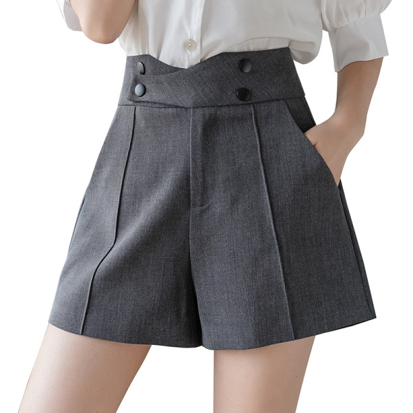 Aktualūs moteriški šortai aukštu juosmeniu ir kišenėmis