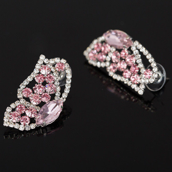 Cercei eleganti de dama cu pietre colorate in forma de fluture