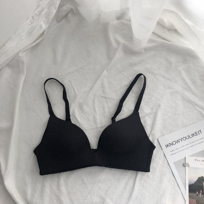 Jauna modeļa bezšuvju krūšturis ar trīsstūrveida kausu