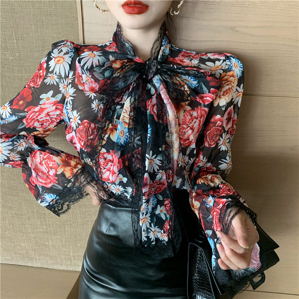 Moderns sieviešu krekls ar lenti un ziedu motīviem