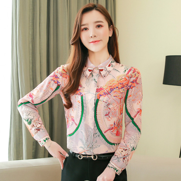 Šiuolaikinės spalvos marškiniai su klasikine apykakle ir sagomis