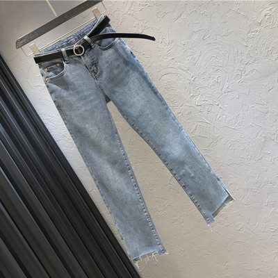 Sieviešu ikdienas džinsi ar kabatām un jostu - taisns modelis