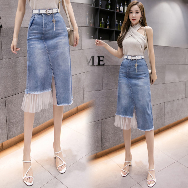 Fusta de dama actuala din denim cu tul si curea