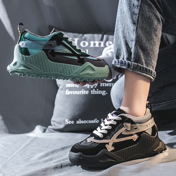 Őszre alkalmas női alkalmi tornacipő durva talppal