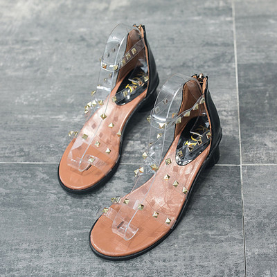 Modernas sieviešu sandales ar biezu papēdi un metāla kniedēm