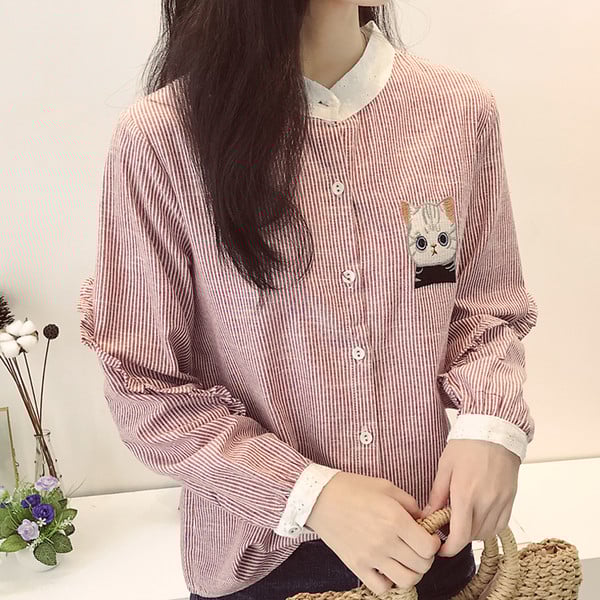 Alkalmi női ing rátéttel és gombokkal