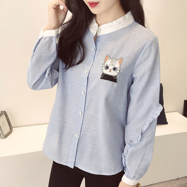 Alkalmi női ing rátéttel és gombokkal