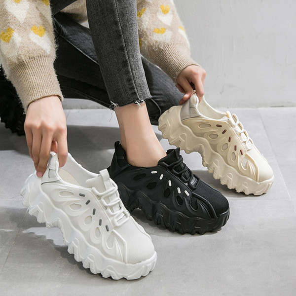 Sieviešu rudens kedas ar augstu un raupju zoli