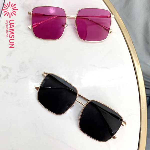 Stilingi moteriški akiniai nuo saulės plonu rėmeliu