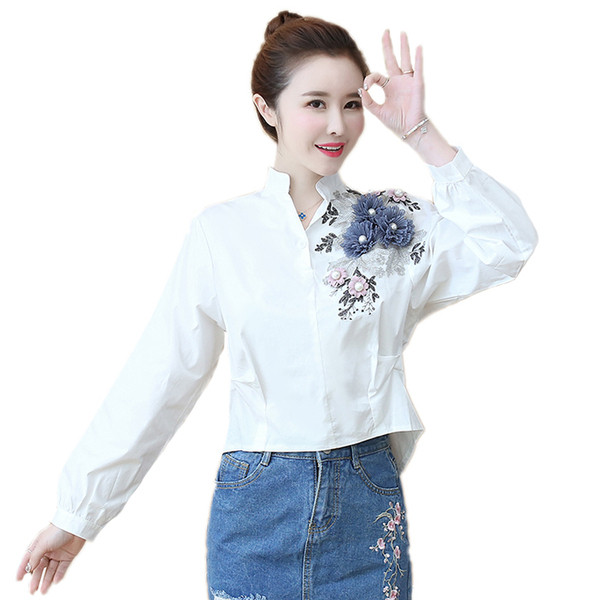 Moderns sieviešu krekls ar zemu apkakli un 3D elementiem