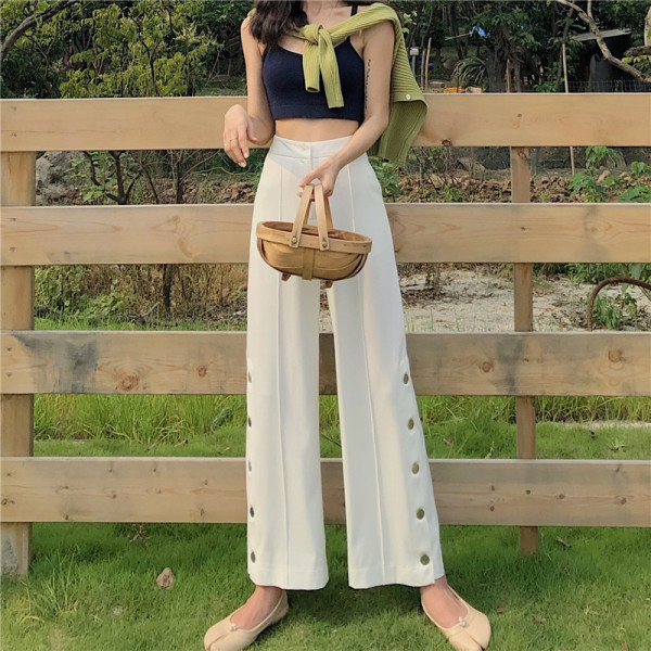 Pavasarinės moteriškos kelnės aukštu juosmeniu, sagomis ir nėriniais