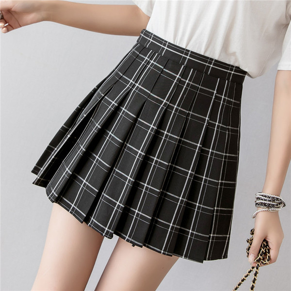 Model nou fusta scurta plisata de dama cu talie inalta