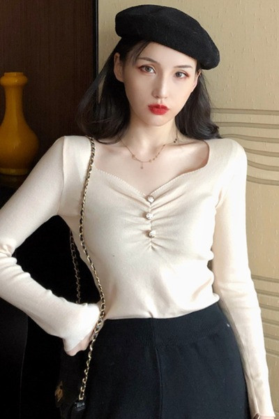 Liibuv naiste nööpidega pluus