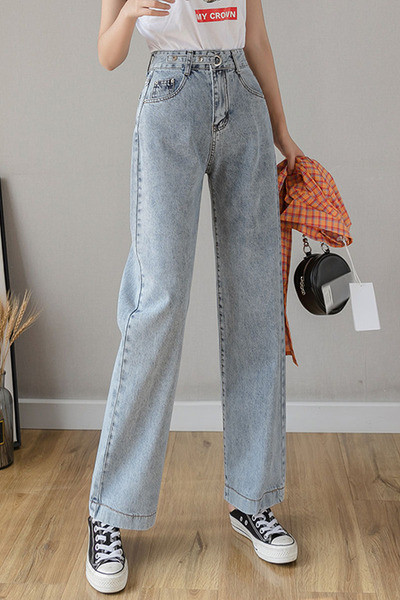 Široki model ženskih traperica visokog struka