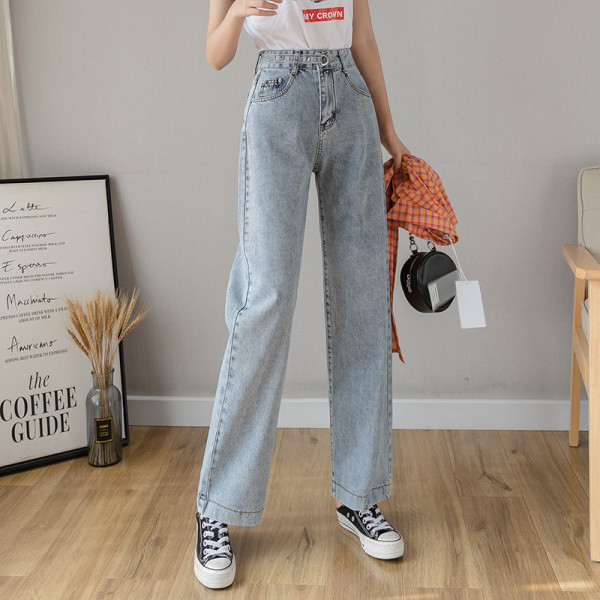 Široki model ženskih traperica visokog struka