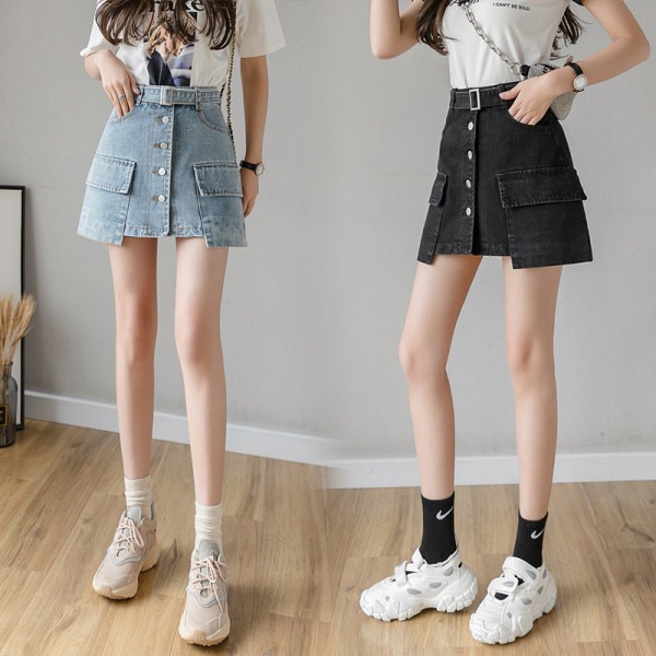 Női aktuális rövid szoknya magas derékkal és gombokkal