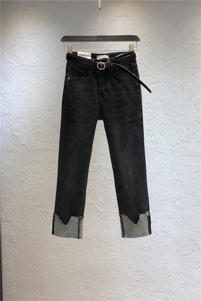 Mūsdienīgi sieviešu džinsi ar jostu un augstu vidukli - taisns modelis