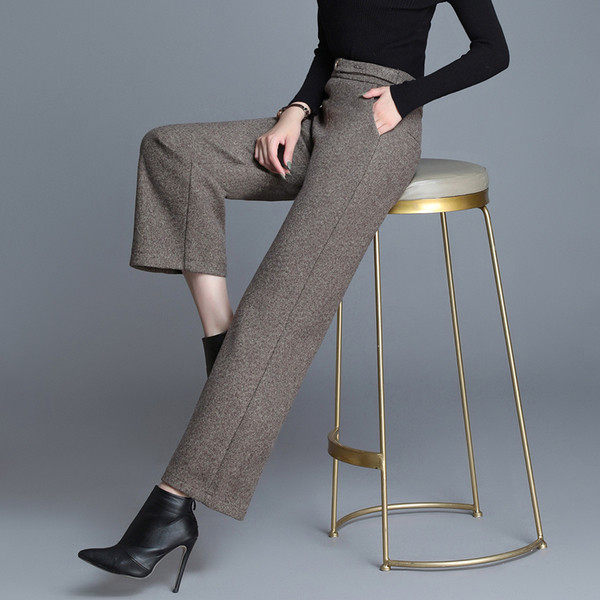 Modern női nadrág, magas derekú egyenes modellel