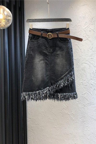 Ležerna ženska suknja sa visokim strukom i resama u crnoj boji