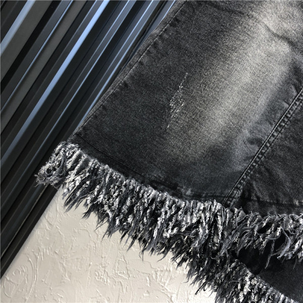 Ležerna ženska suknja sa visokim strukom i resama u crnoj boji