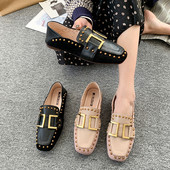 Sieviešu ikdienas apavi no mākslīgās ādas ar metāla kniedēm