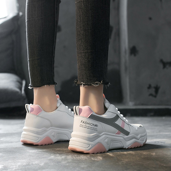 Sportiniai ir laisvalaikio moteriški sportbačiai spalvotais padais