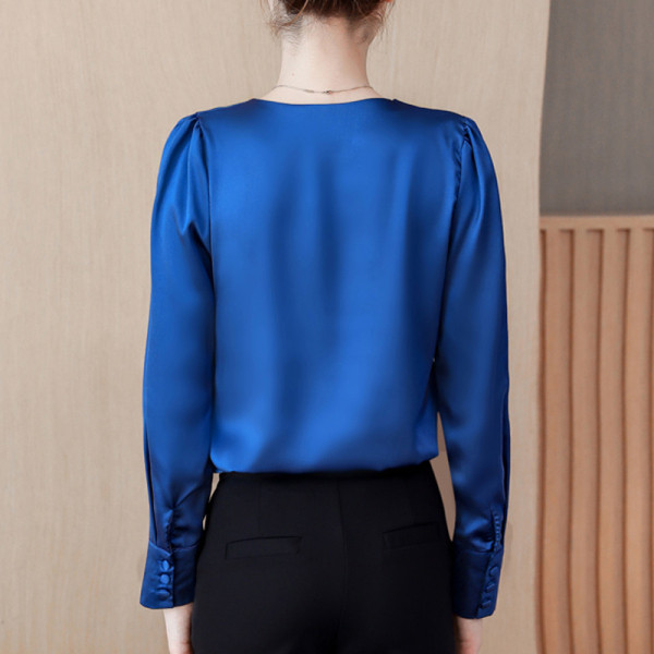 Cămașă elegantă de damă cu nasturi și decolteu spitz