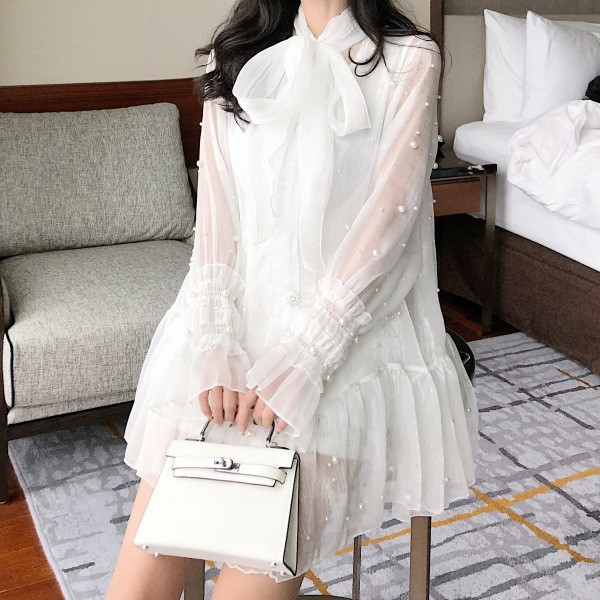 Retro sieviešu kleita ar apkakli ar lenti un pērlēm