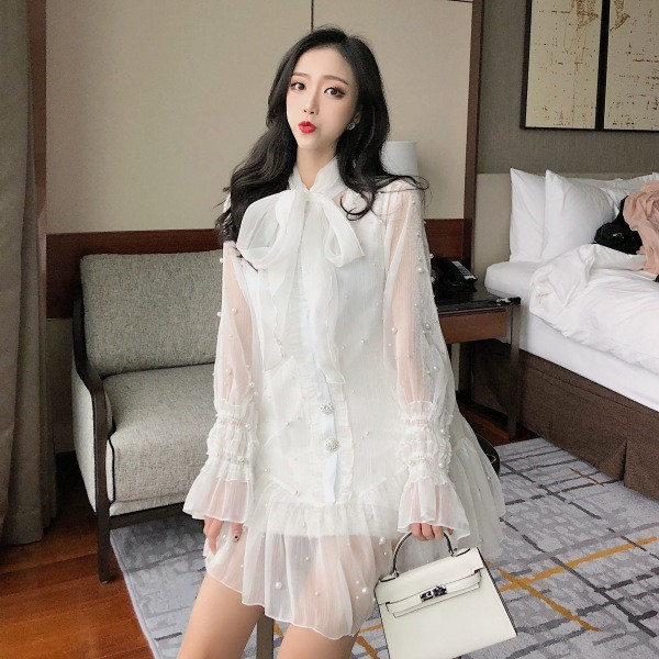 Retro sieviešu kleita ar apkakli ar lenti un pērlēm